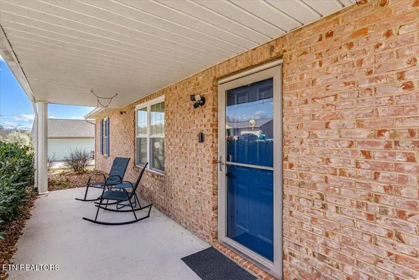 $355,000 | 8143 Florence Gardens Road, Knoxville, TN 37938
