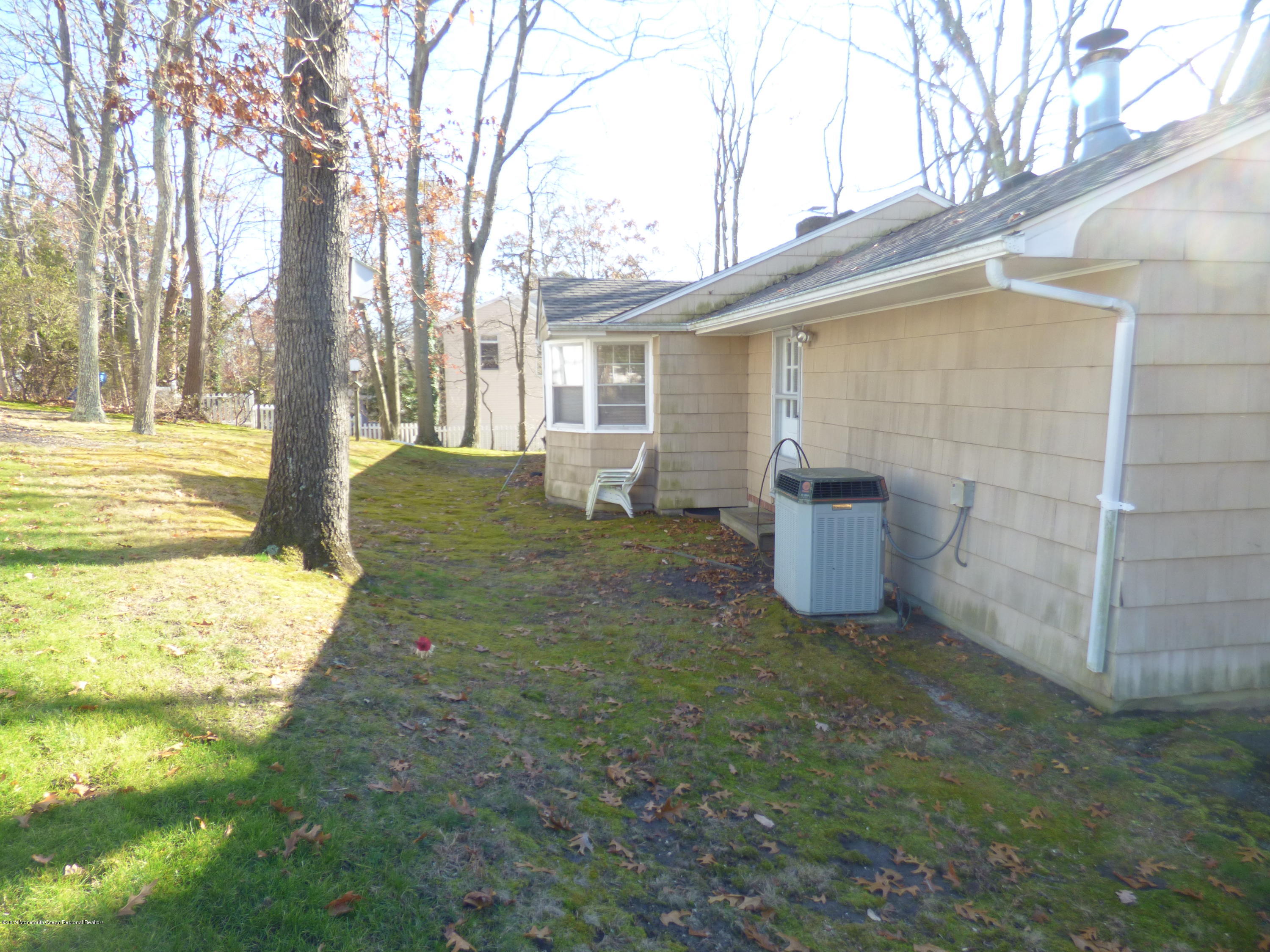 535 South Riverside Drive Neptune Township, NJ 07753 - Photo 21 of 24 P1040639