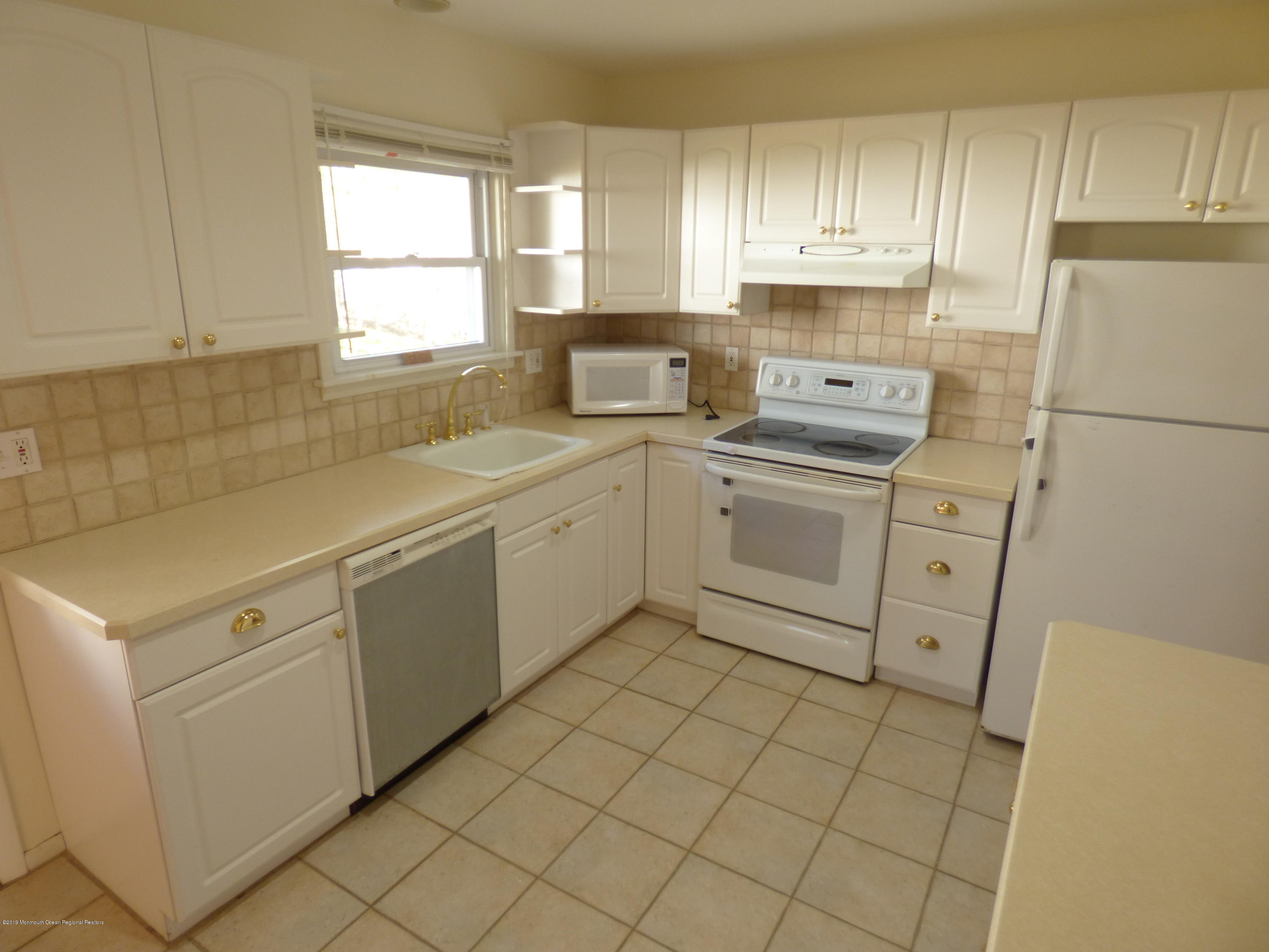 535 South Riverside Drive Neptune Township, NJ 07753 - Photo 8 of 24 P1040621