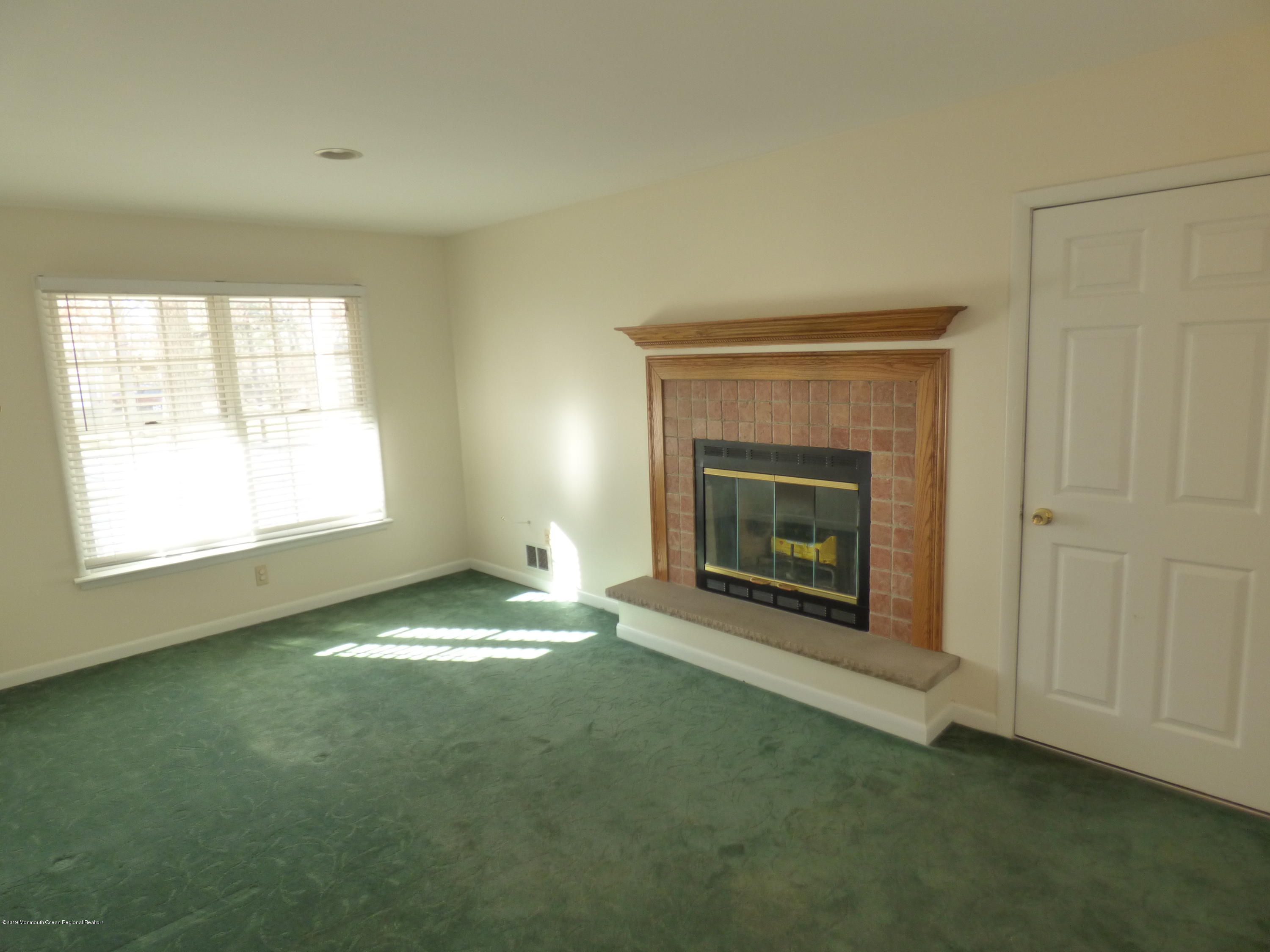 535 South Riverside Drive Neptune Township, NJ 07753 - Photo 10 of 24 P1040623