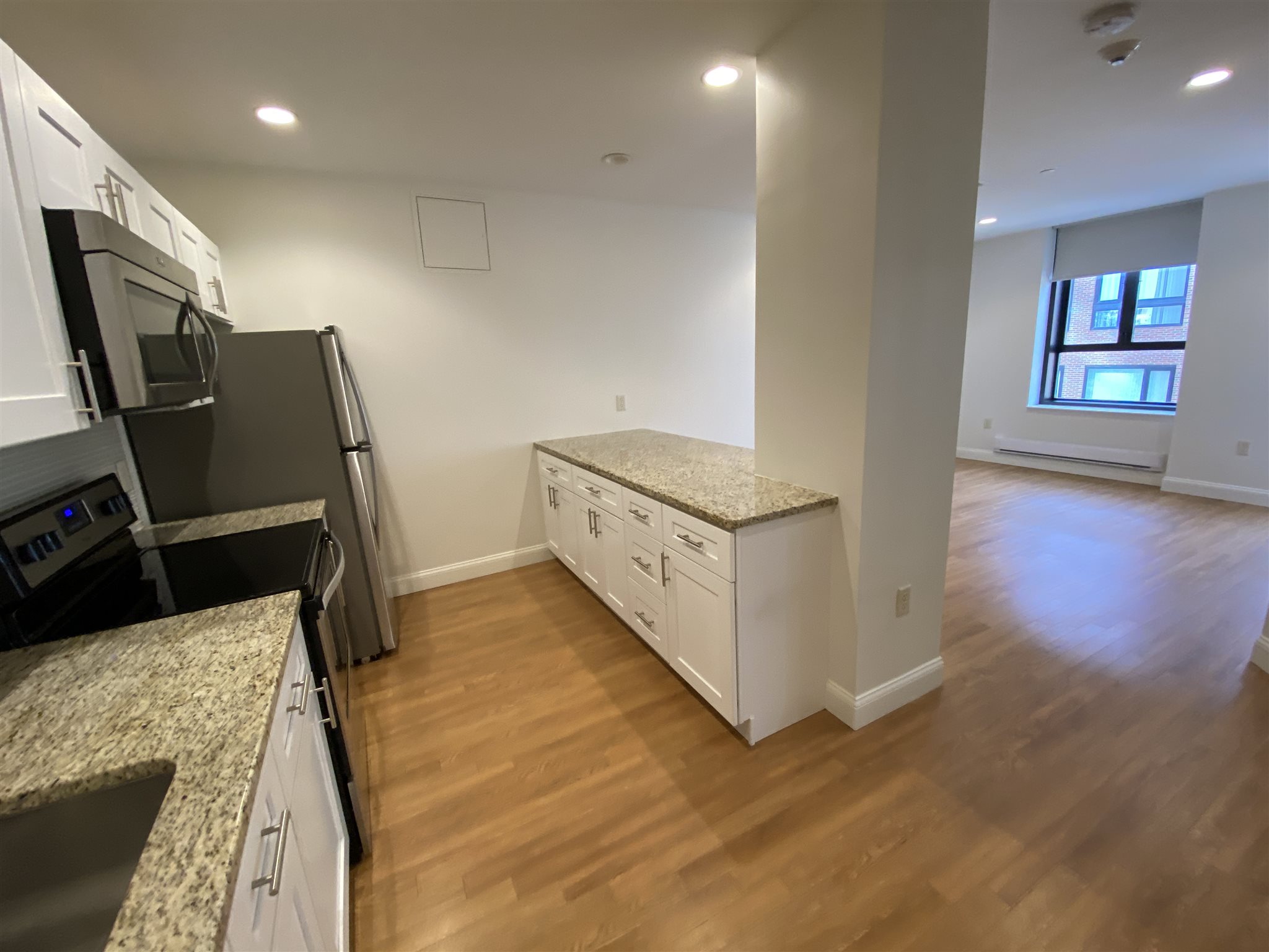 875 Elm Street, Unit 404 Manchester, NH 03101 - Photo 18 of 40