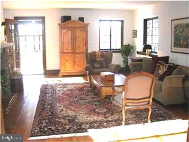 174 Fishers Road Bryn Mawr, PA 19010 - Photo 6 of 11 Gallery Image 6