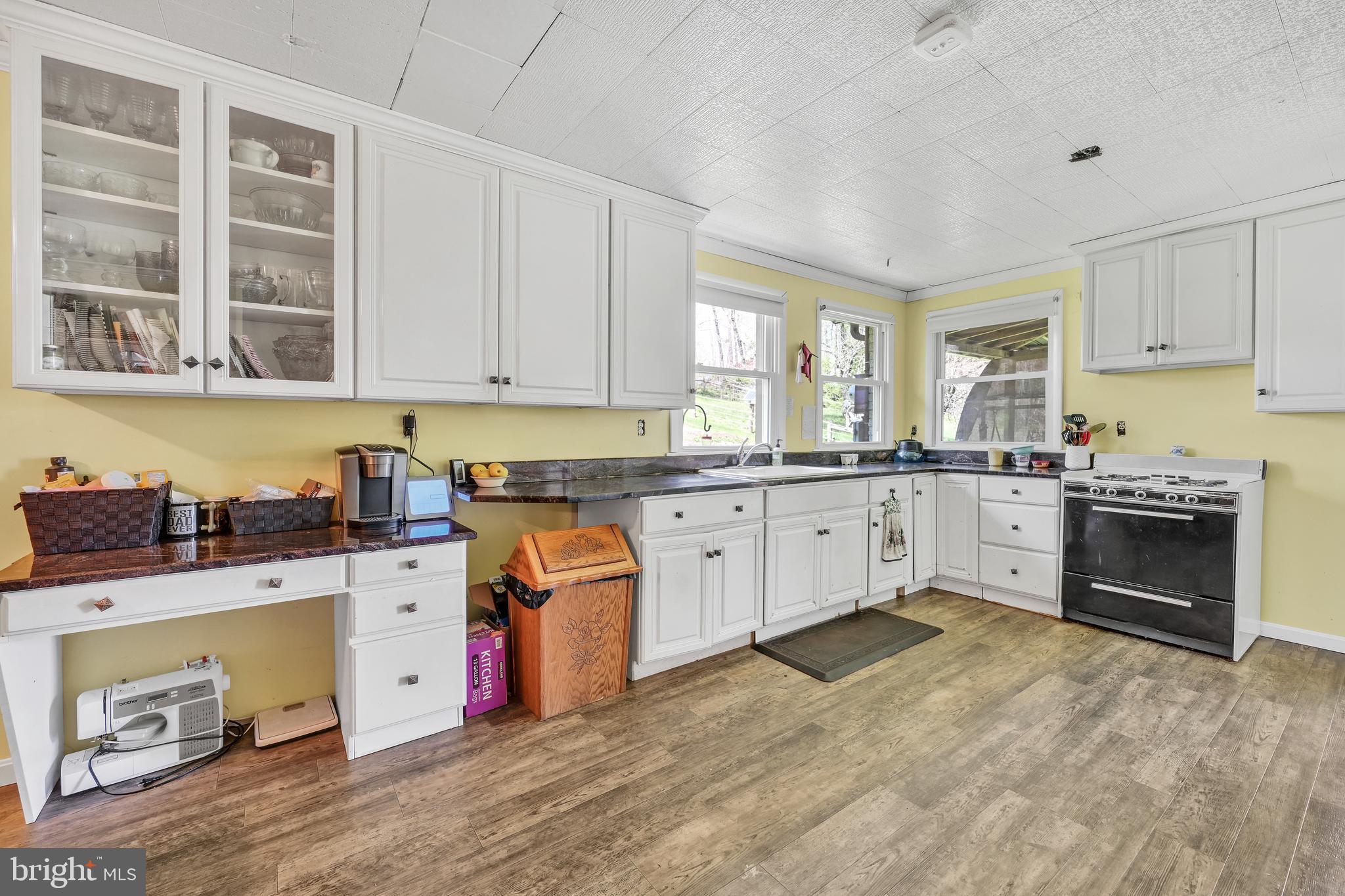266 South Kinzer Road Paradise, PA 17562 - Photo 8 of 28
