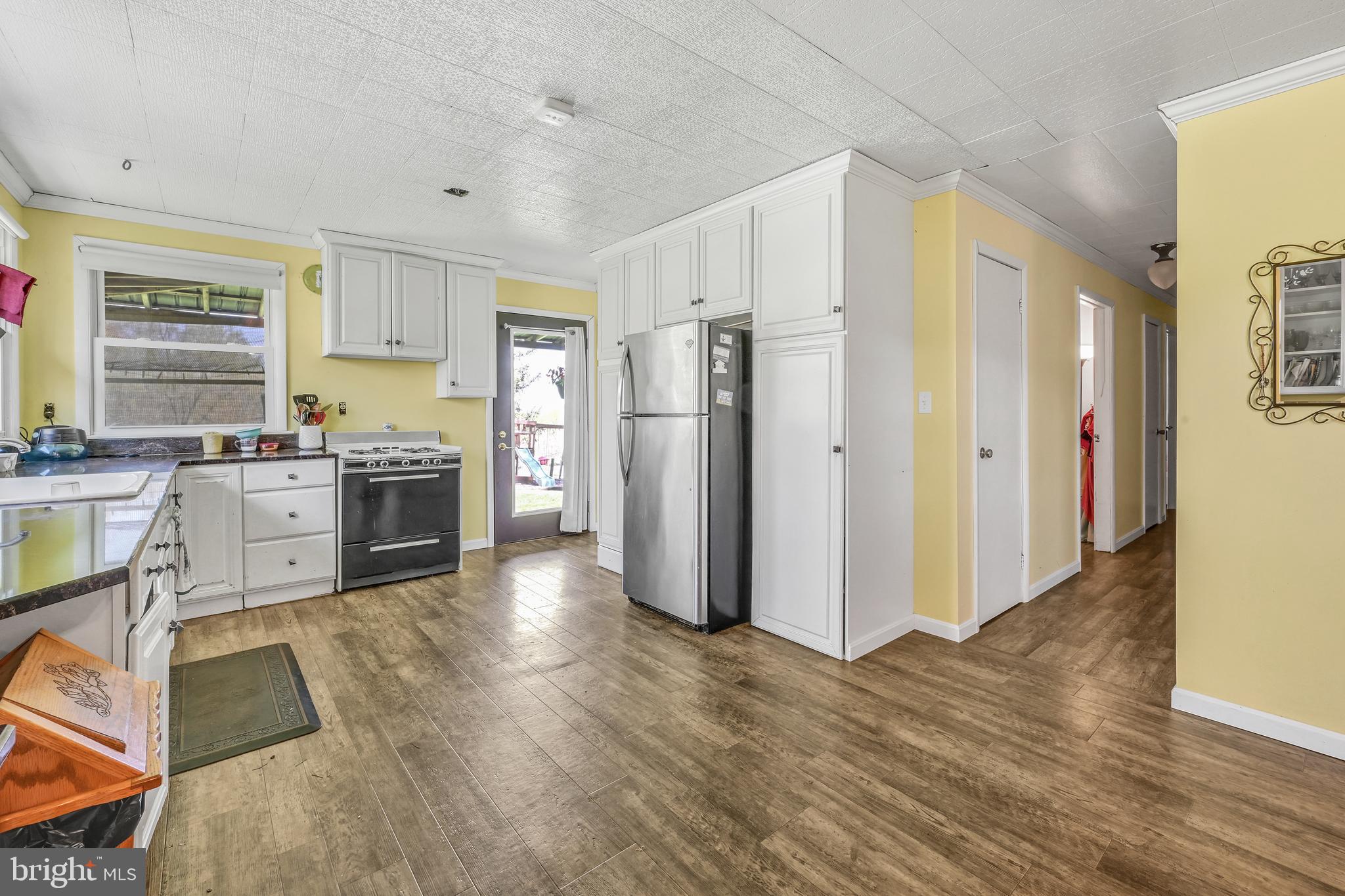 266 South Kinzer Road Paradise, PA 17562 - Photo 9 of 28