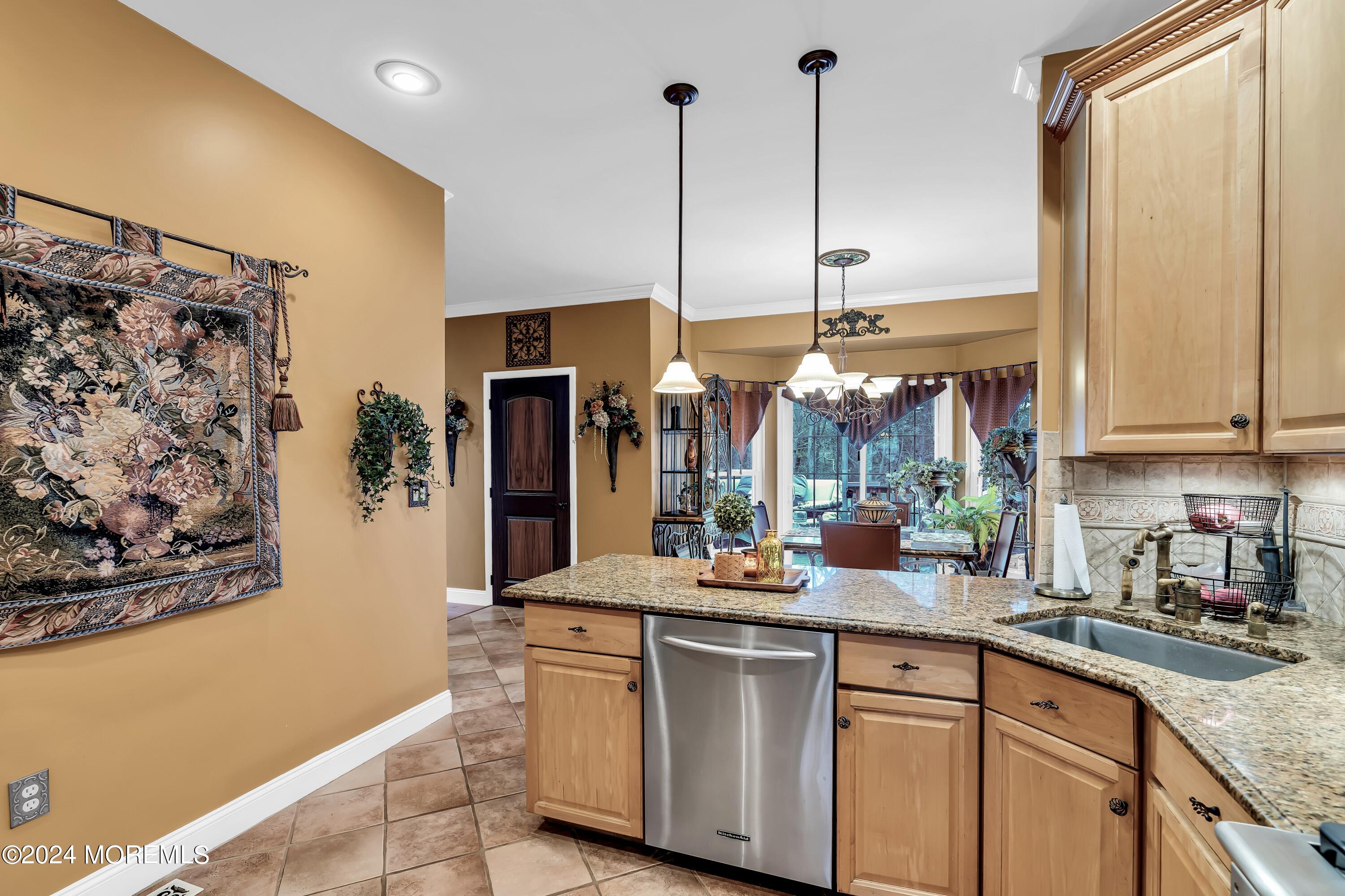 19 Violet Circle Howell, NJ 07731 - Photo 13 of 42 Kitchen