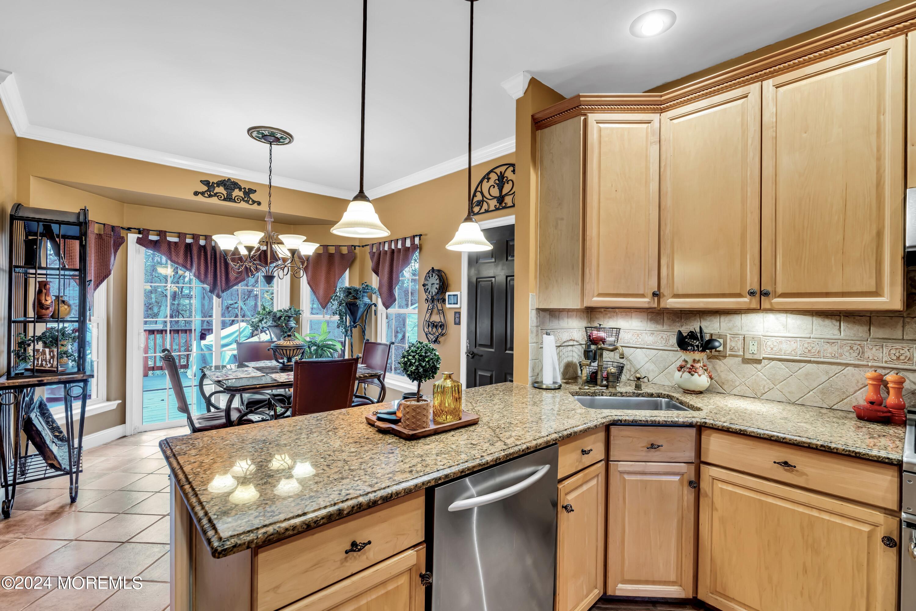 19 Violet Circle Howell, NJ 07731 - Photo 14 of 42 Kitchen