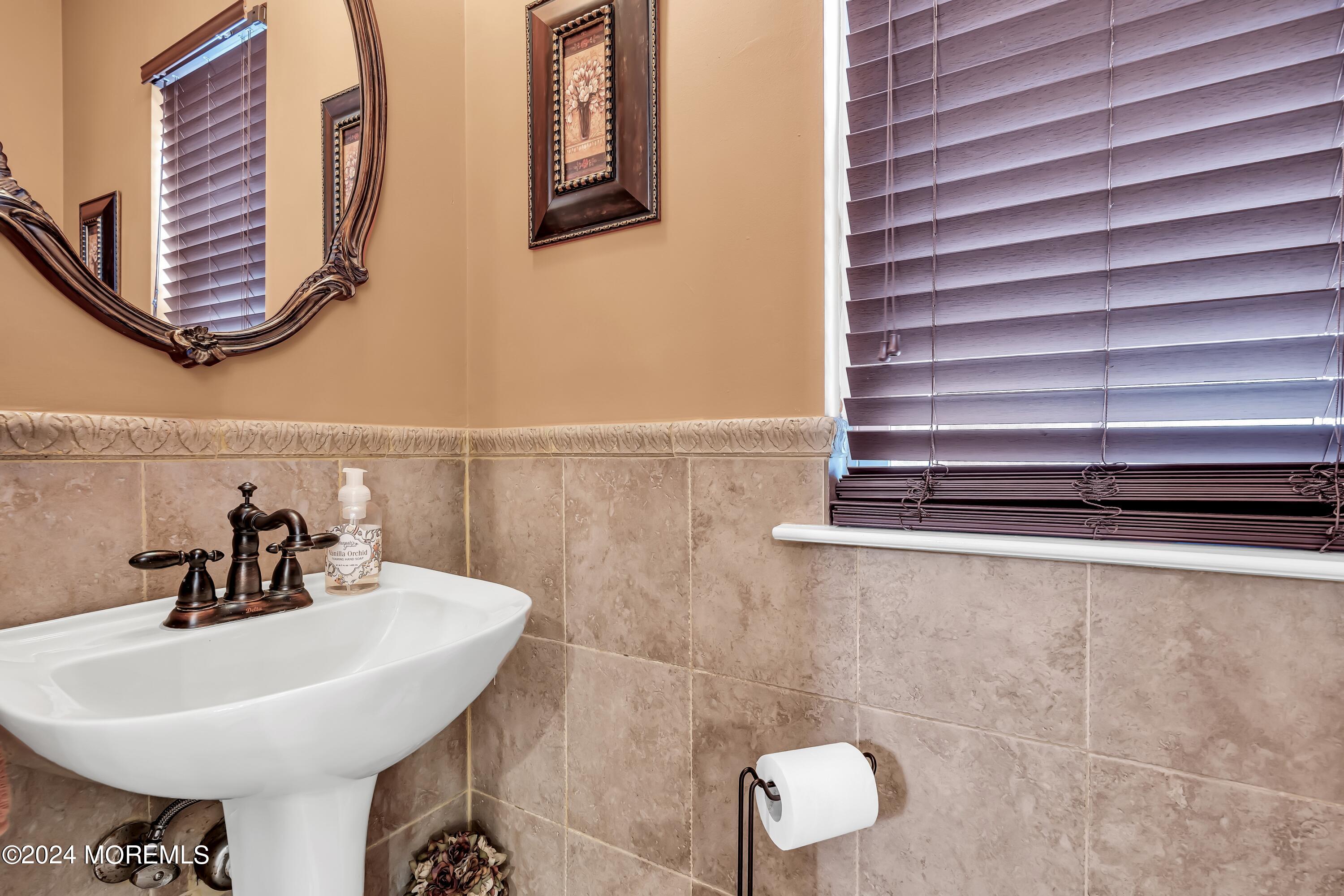 19 Violet Circle Howell, NJ 07731 - Photo 20 of 42 Powder Room