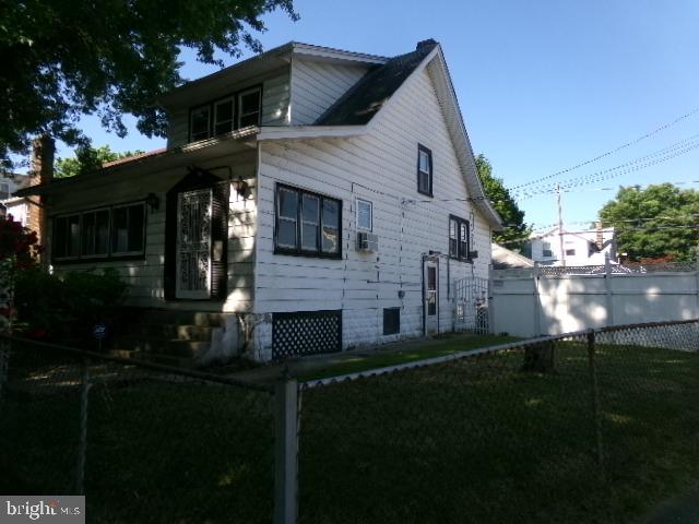 120 Kinship Road Dundalk, MD 21222 - Photo 2 of 17