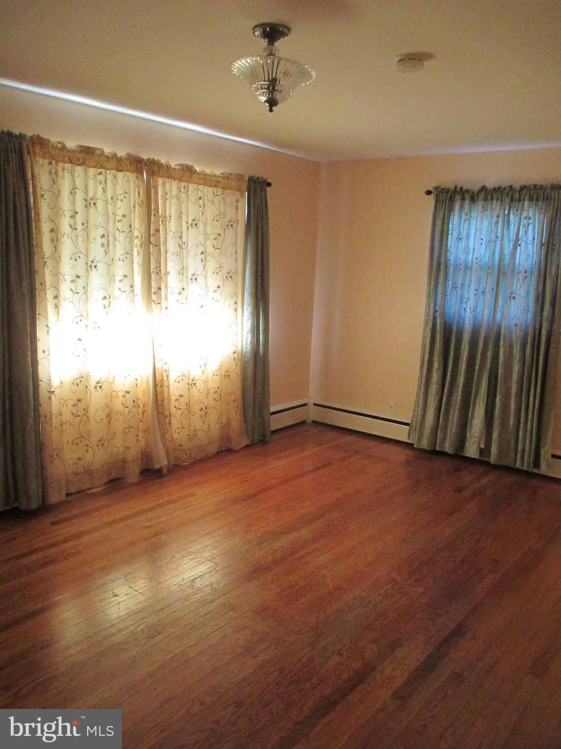 927 Rock Spring Road Bel Air, MD 21014 - Photo 3 of 20 Living Room