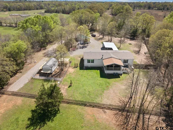 $284,000 | 535 Northeast County Road 2060, Mount Vernon, TX 75457