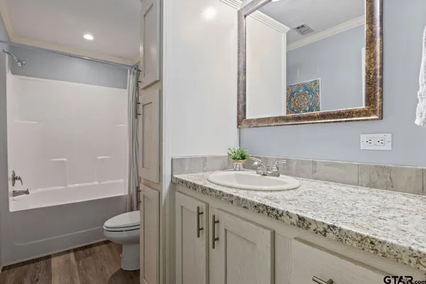 $284,000 | 535 Northeast County Road 2060, Mount Vernon, TX 75457