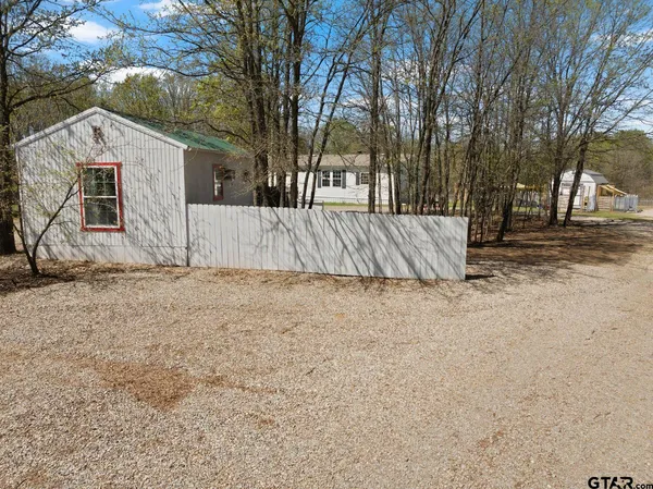 $284,000 | 535 Northeast County Road 2060, Mount Vernon, TX 75457