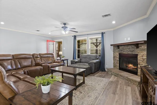 $284,000 | 535 Northeast County Road 2060, Mount Vernon, TX 75457