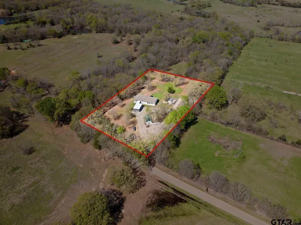 $284,000 | 535 Northeast County Road 2060, Mount Vernon, TX 75457