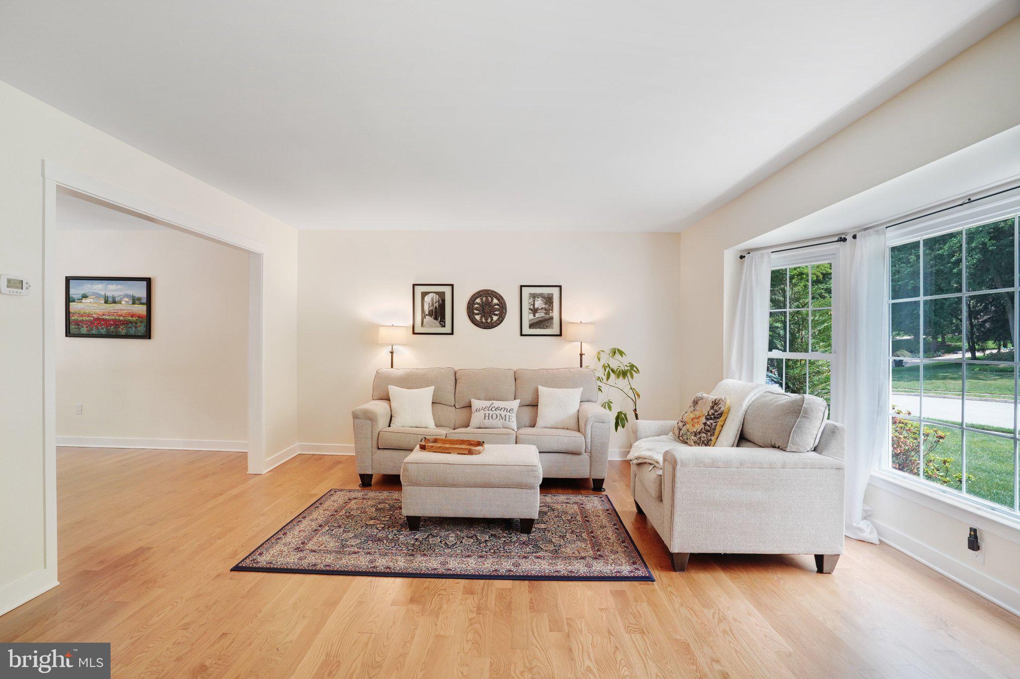 7628 Gralnick Place Springfield, VA 22153 - Photo 8 of 60 Spacious Living Room