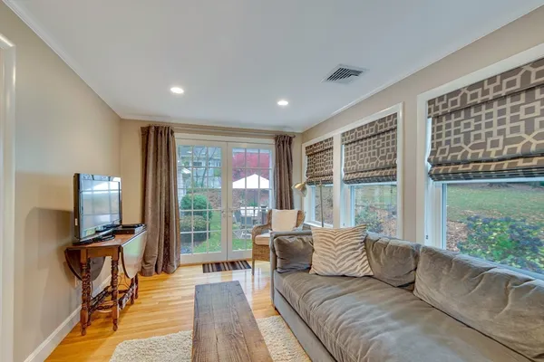 $1,749,000 | 29 Pilgrim Drive, Winchester, MA 01890