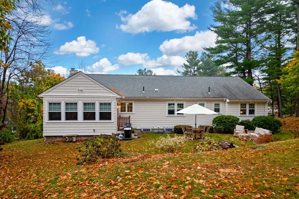 $1,749,000 | 29 Pilgrim Drive, Winchester, MA 01890