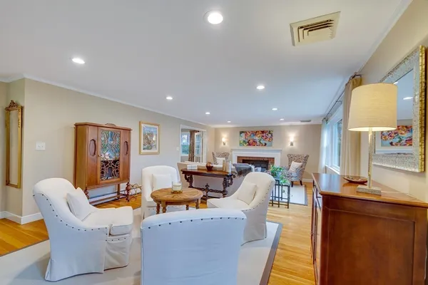 $1,749,000 | 29 Pilgrim Drive, Winchester, MA 01890