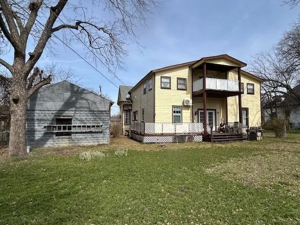 $347,500 | 317 East Grand Avenue, Whitewright, TX 75491