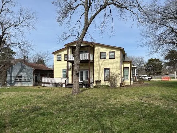 $347,500 | 317 East Grand Avenue, Whitewright, TX 75491