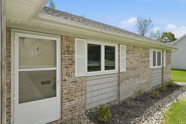 $199,900 | 816 Katarina Court, Kendallville, IN 46755