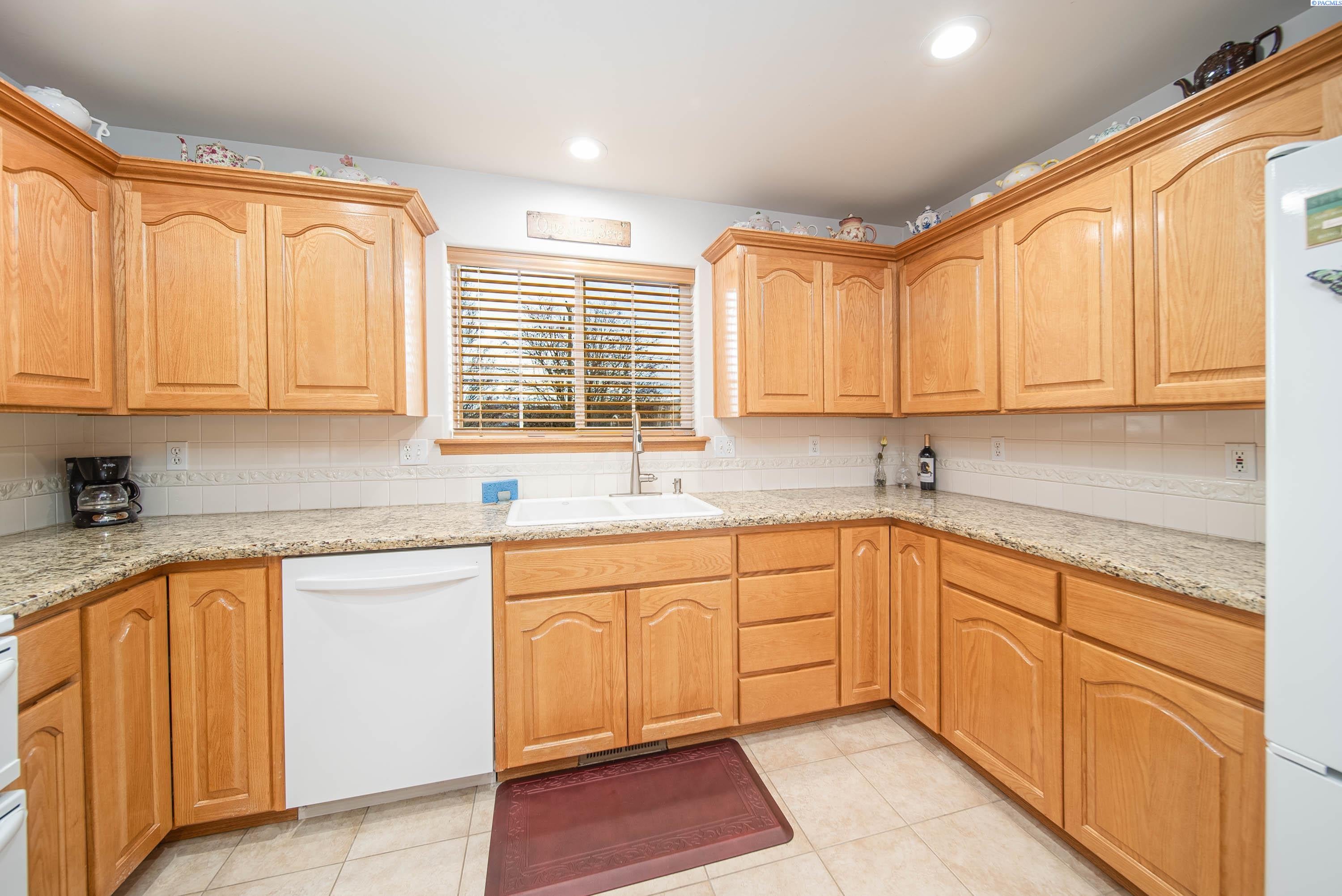 140320 West North River Road Prosser, WA 99350 - Photo 10 of 27 Gallery Image 10