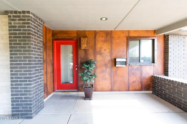 $4,000 | 730 East Solana Drive, Tempe, AZ 85281