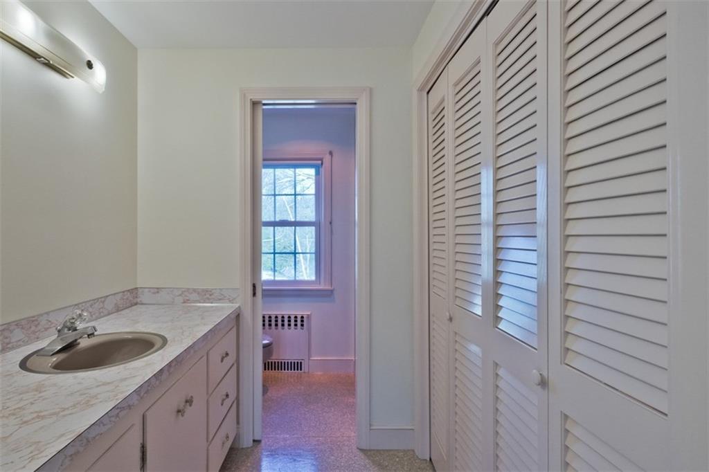 8 Katahdin Road Cape Elizabeth, ME 04107 - Photo 23 of 35 Master Bath