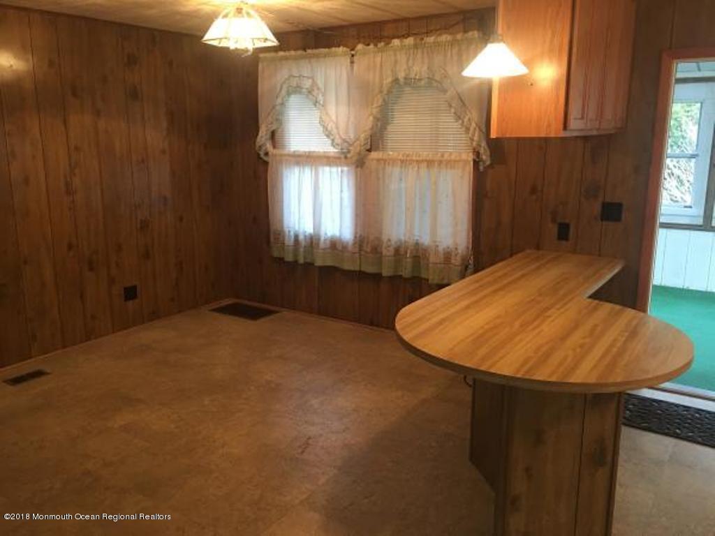 20 Holly Road West Creek, NJ 08092 - Photo 4 of 16 Island to dining area