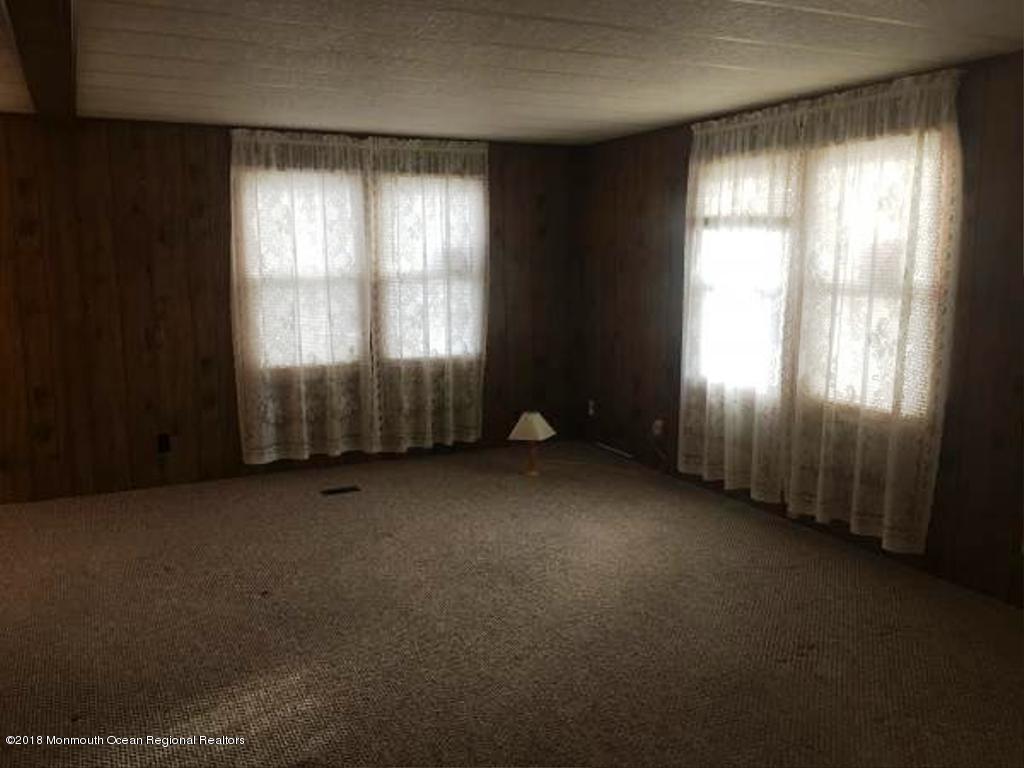 20 Holly Road West Creek, NJ 08092 - Photo 7 of 16 living room