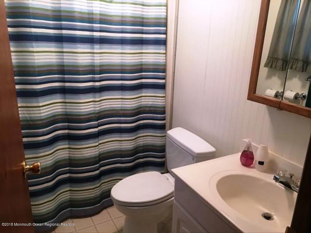 20 Holly Road West Creek, NJ 08092 - Photo 9 of 16 second bath