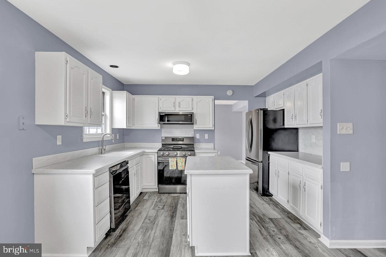 34 London Road Burlington, NJ 08016 - Photo 12 of 36 New black stainless print proof kitchen appliances