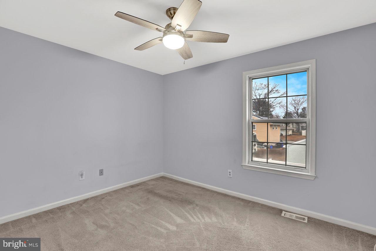34 London Road Burlington, NJ 08016 - Photo 25 of 36 Bedroom 2