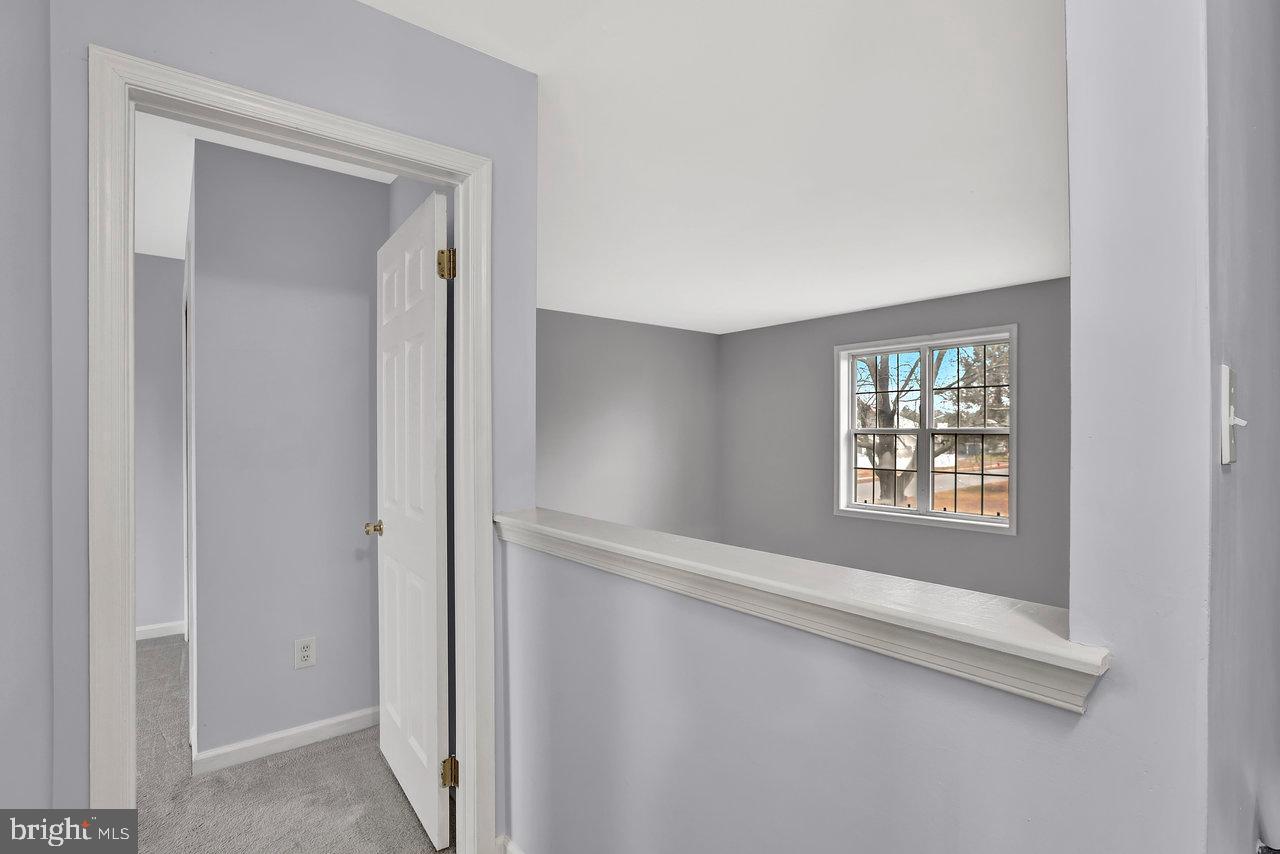 34 London Road Burlington, NJ 08016 - Photo 32 of 36 Loft view
