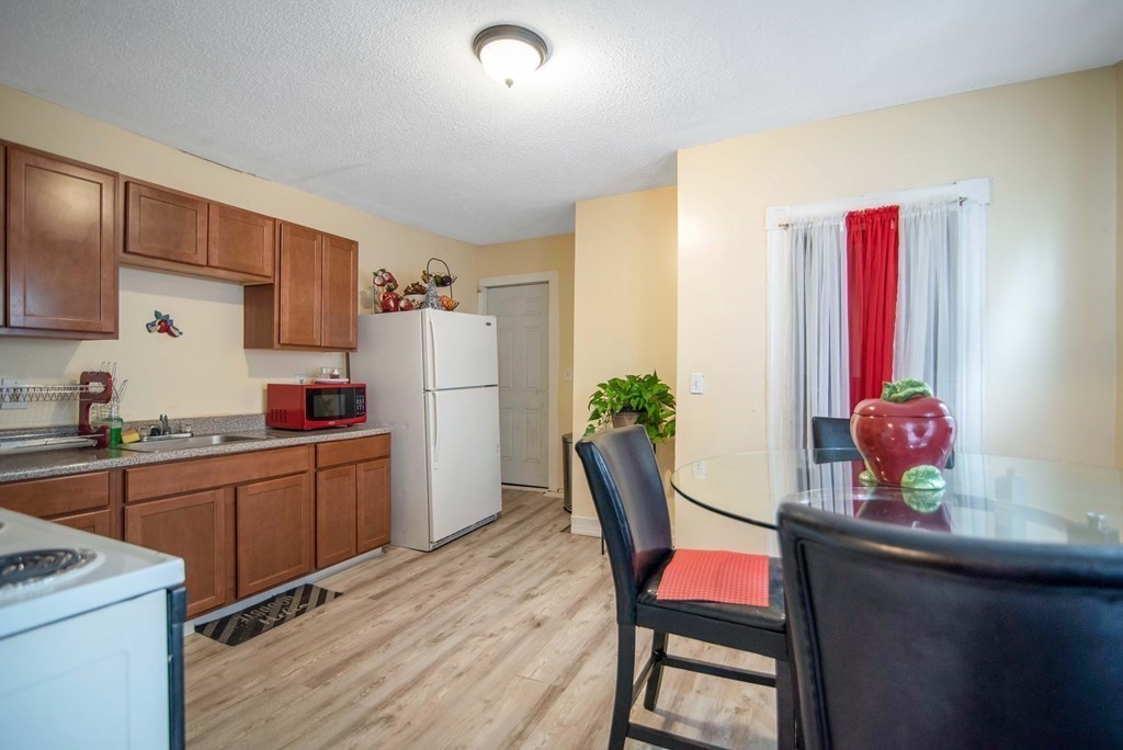 253-255 Mill Street Springfield, MA 01108 - Photo 7 of 26 Gallery Image 7