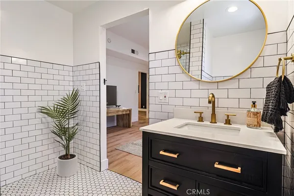 $6,692 | 721 East Verdugo Avenue, Burbank, CA 91501
