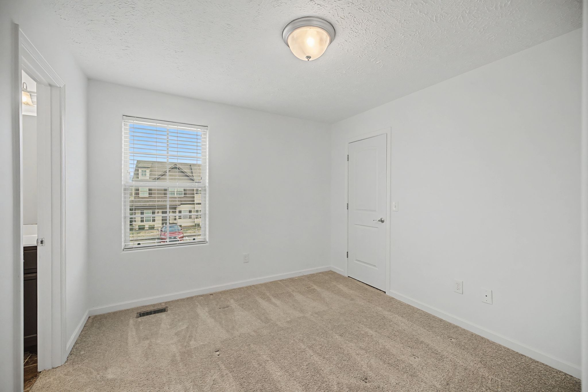 5304 Dan Post Way Murfreesboro, TN 37128 - Photo 18 of 32 an empty room with a window