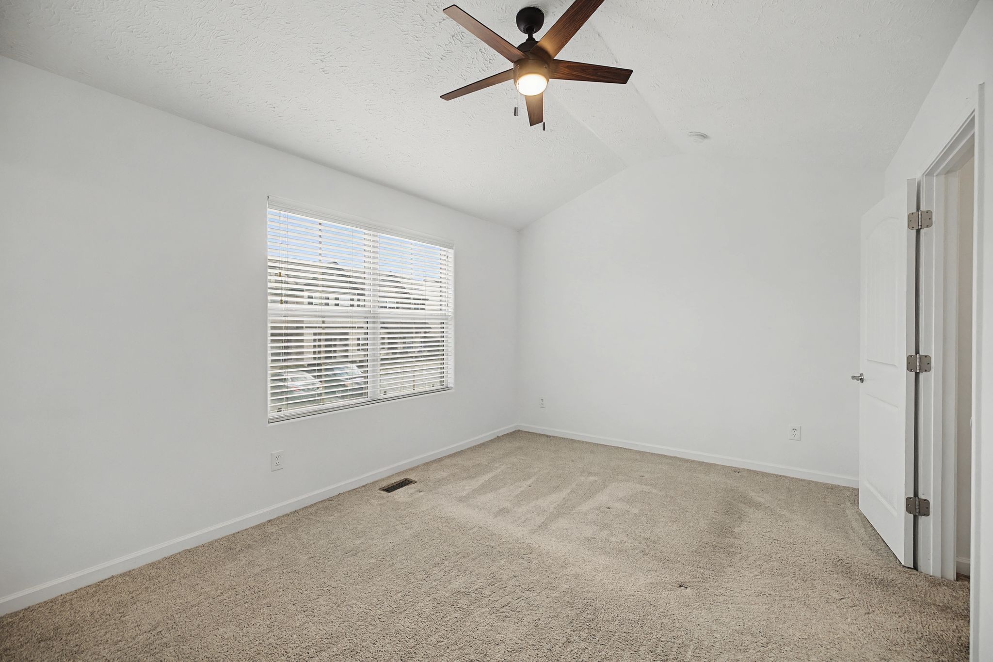 5304 Dan Post Way Murfreesboro, TN 37128 - Photo 24 of 32 a view of an empty room with a window