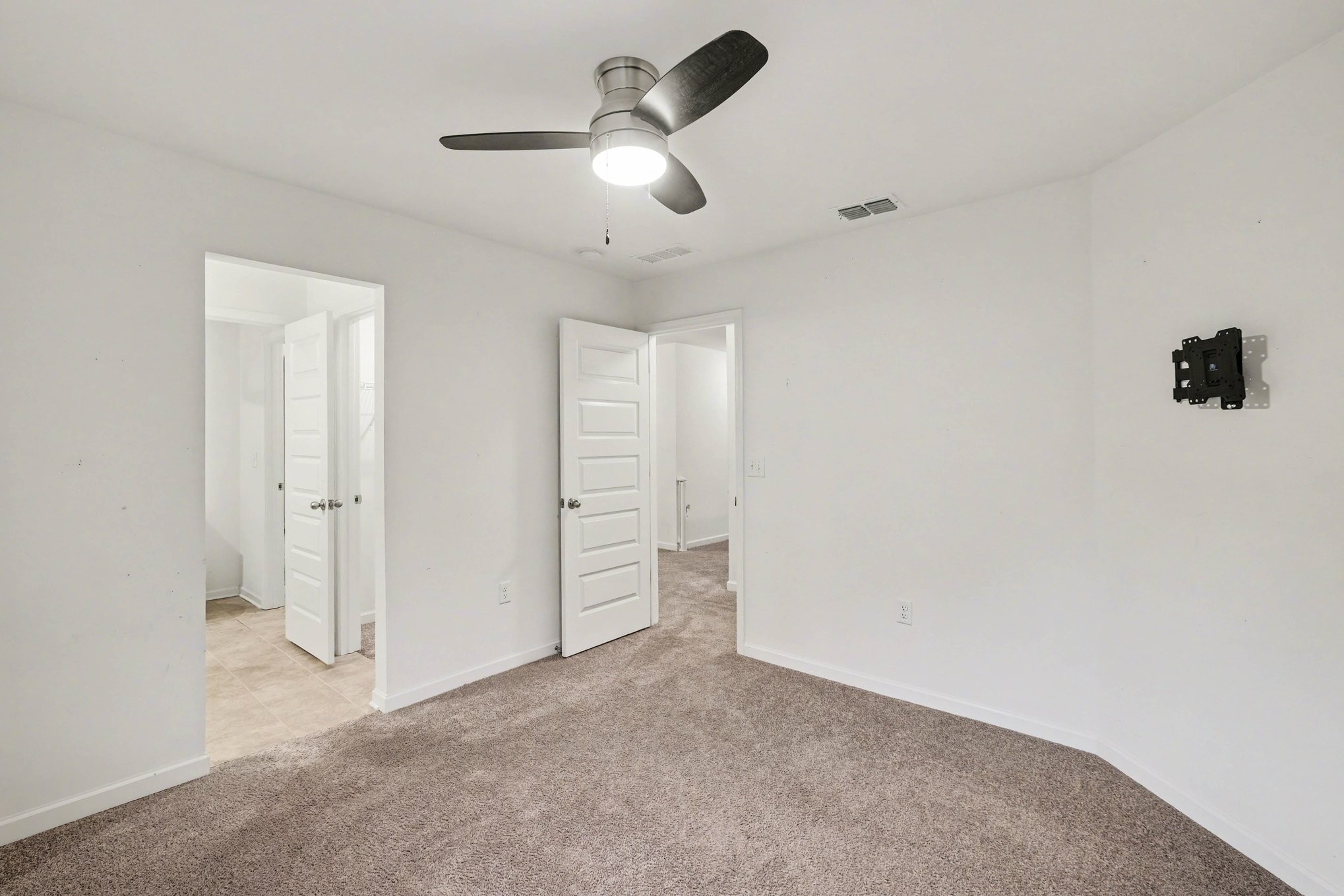 3738 Magpie Lane Murfreesboro, TN 37128 - Photo 25 of 42 a view of empty room with ceiling fan