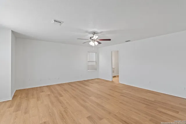 $294,500 | 501 Gatewood Briar, Cibolo, TX 78108