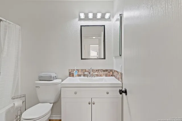 $294,500 | 501 Gatewood Briar, Cibolo, TX 78108