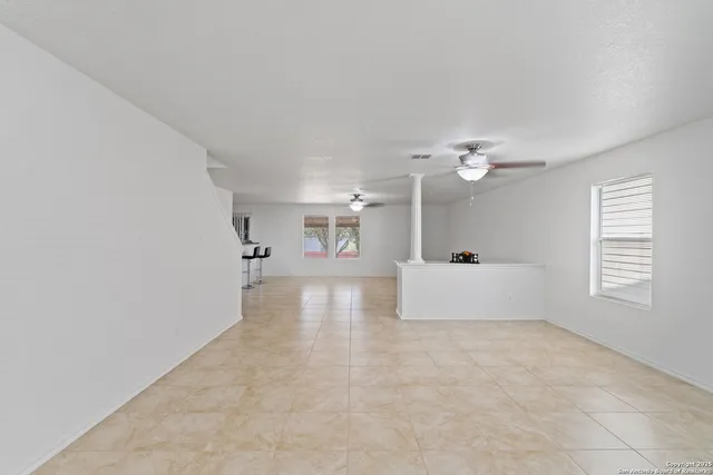 $294,500 | 501 Gatewood Briar, Cibolo, TX 78108