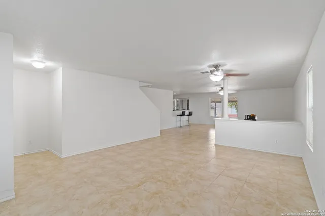 $294,500 | 501 Gatewood Briar, Cibolo, TX 78108