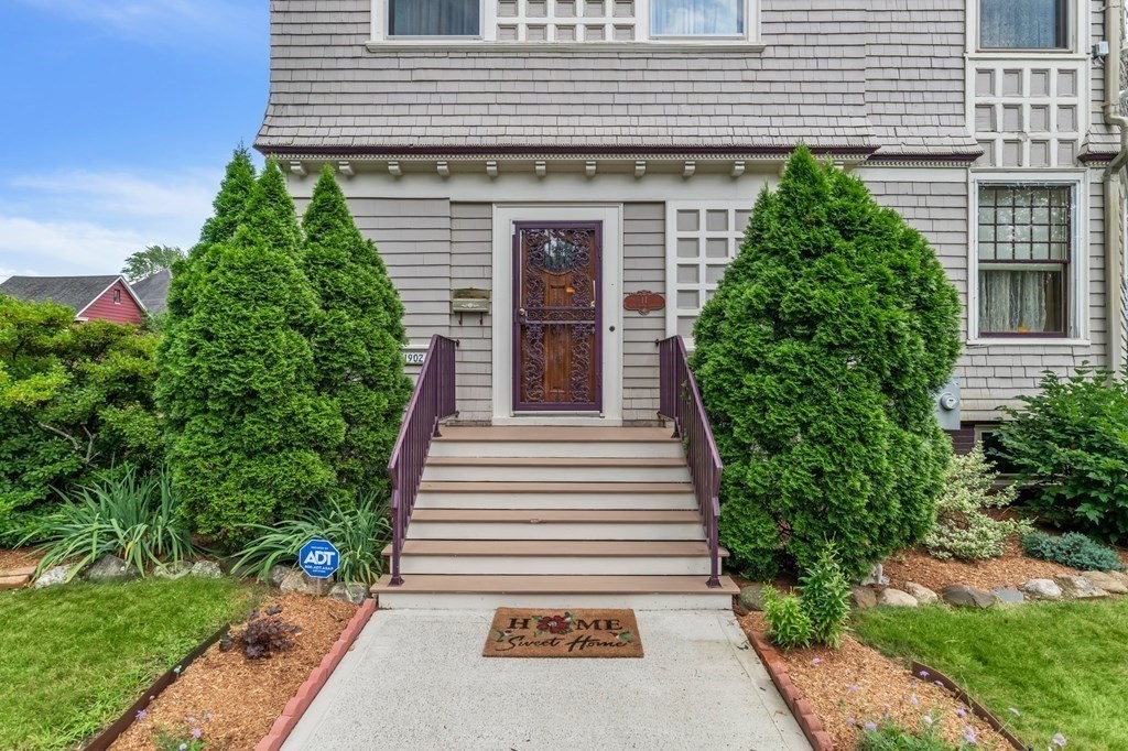11 Maplewood Terrace Springfield, MA 01108 - Photo 4 of 41 Gallery Image 4