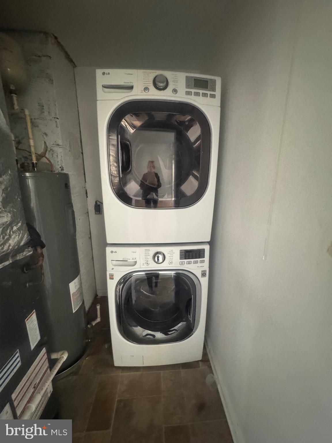 11370 Ridge Road King George, VA 22485 - Photo 7 of 17 a utility room with dryer and washer
