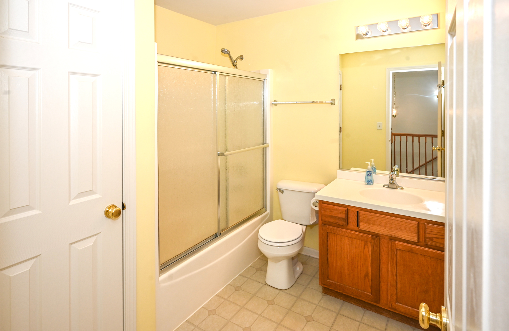 573 Telluride Drive Gilberts, IL 60136 - Photo 19 of 24 a bathroom with a sink a toilet and shower