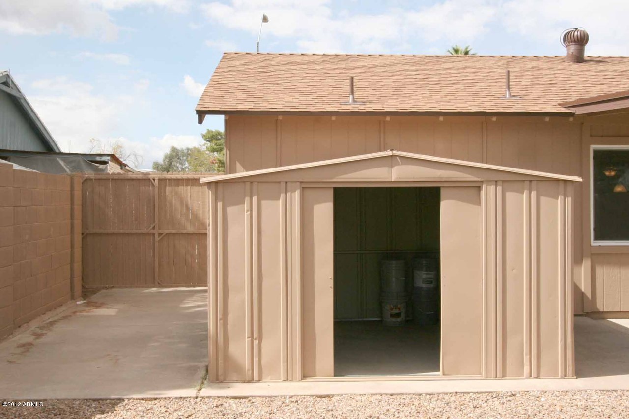 3463 East Thunderbird Road Phoenix, AZ 85032 - Photo 18 of 20 RV GATE/STORAGE SHED
