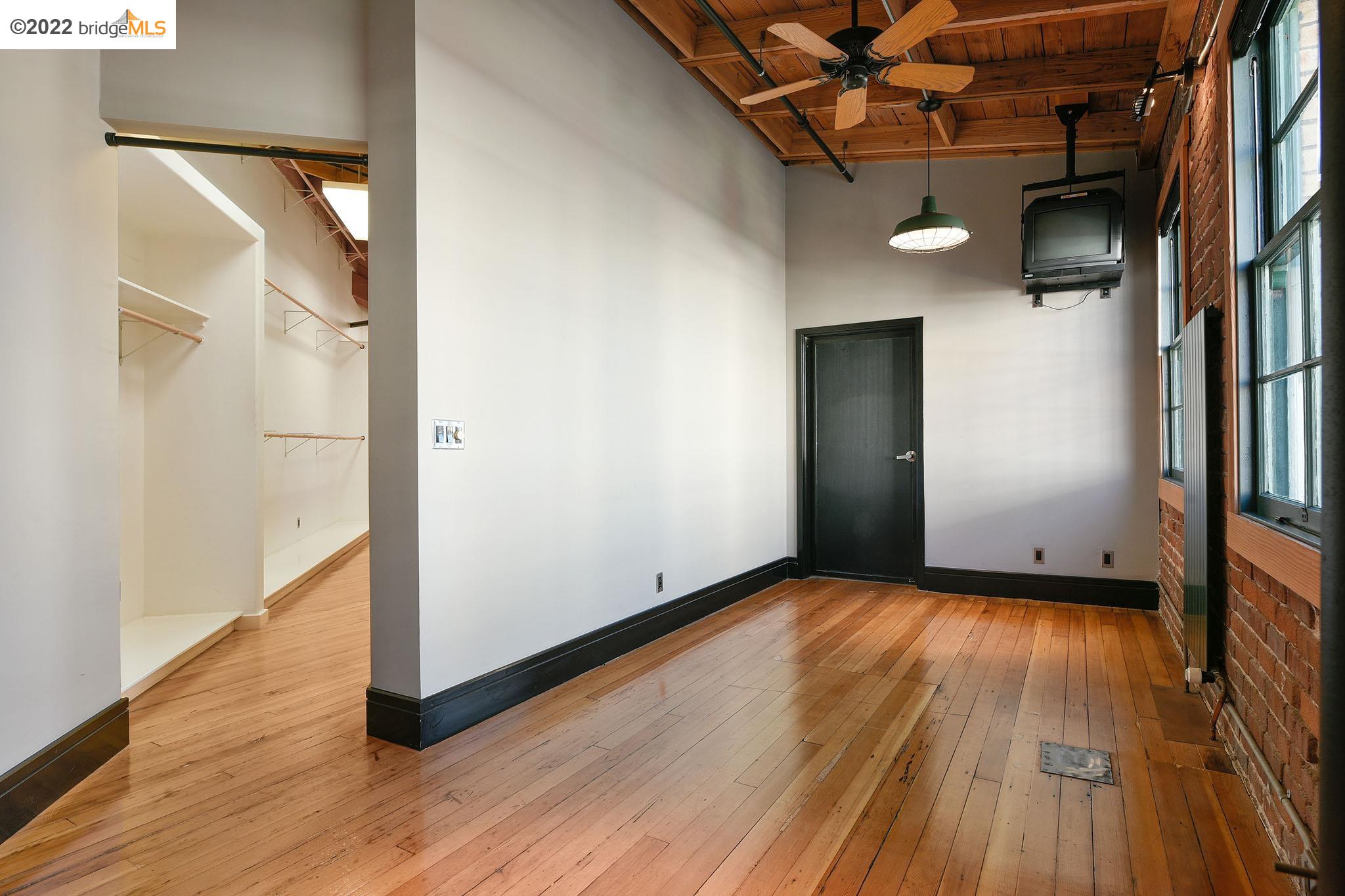 299 3rd Street, Unit 3RD F Oakland, CA 94607 - Photo 43 of 55