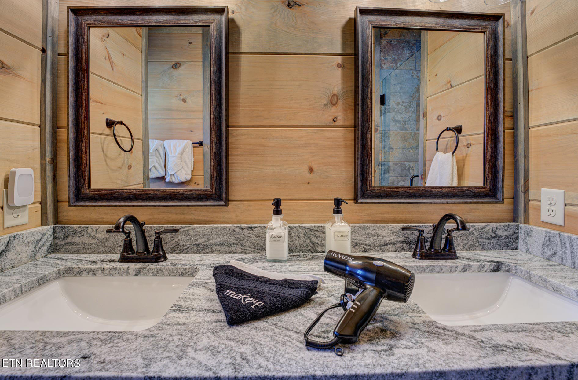 621 Big Bear Ridge Road Gatlinburg, TN 37738 - Photo 26 of 35 Bath 2