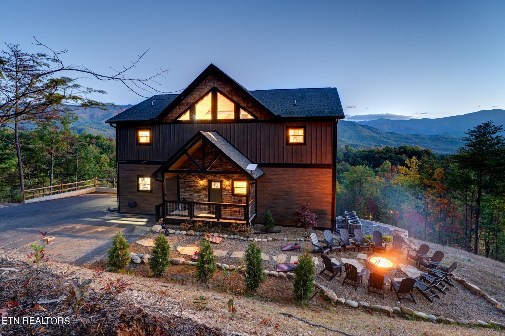 621 Big Bear Ridge Road Gatlinburg, TN 37738 - Photo 31 of 35 Exterior Front